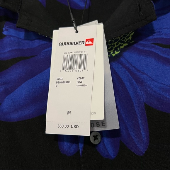 LAST CHANCE 💙 NWT Quicksilver Medium Button Up Top 💙 - Picture 3 of 3